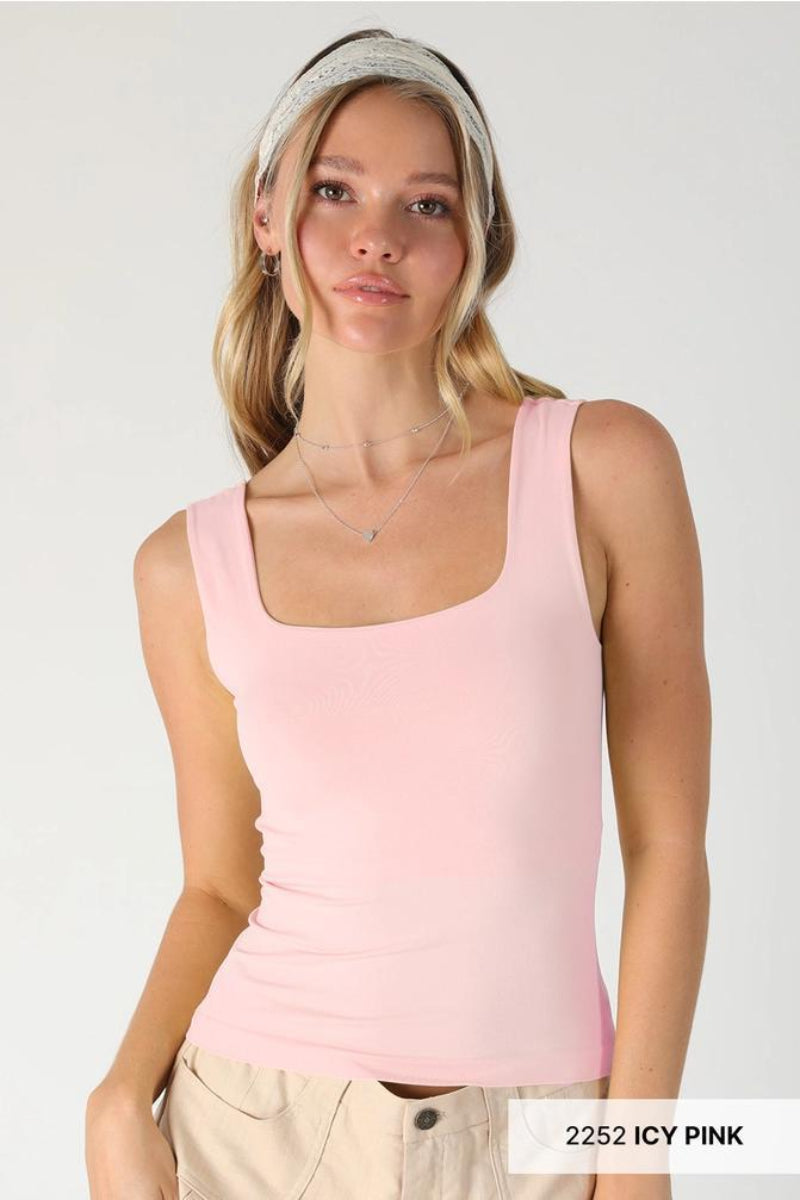 NIKIBIKI - Clean Line Square Top | 2252 Icy Pink