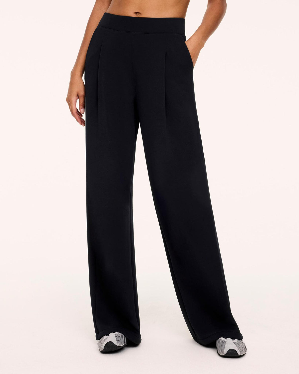 Spanx Airessentials Pleated Wide Leg Pant