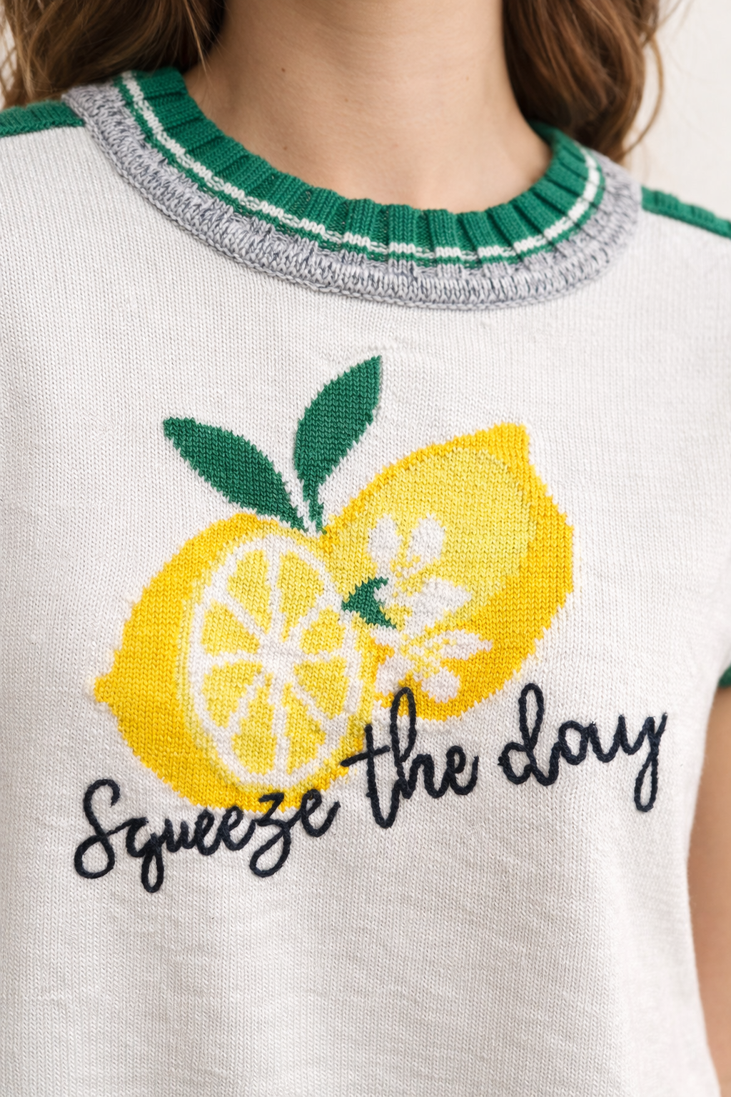 Contrast Detail Graphic Sweatshirt - White/Yellow