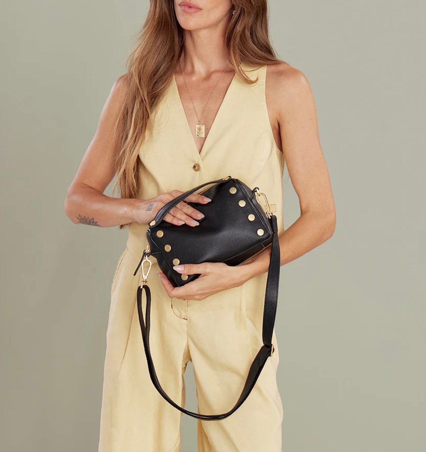 Hammitt Evan Crossbody Med - Black/Brushed Gold Zip Red