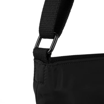 Kennington B Recycled Nylon (Medium)