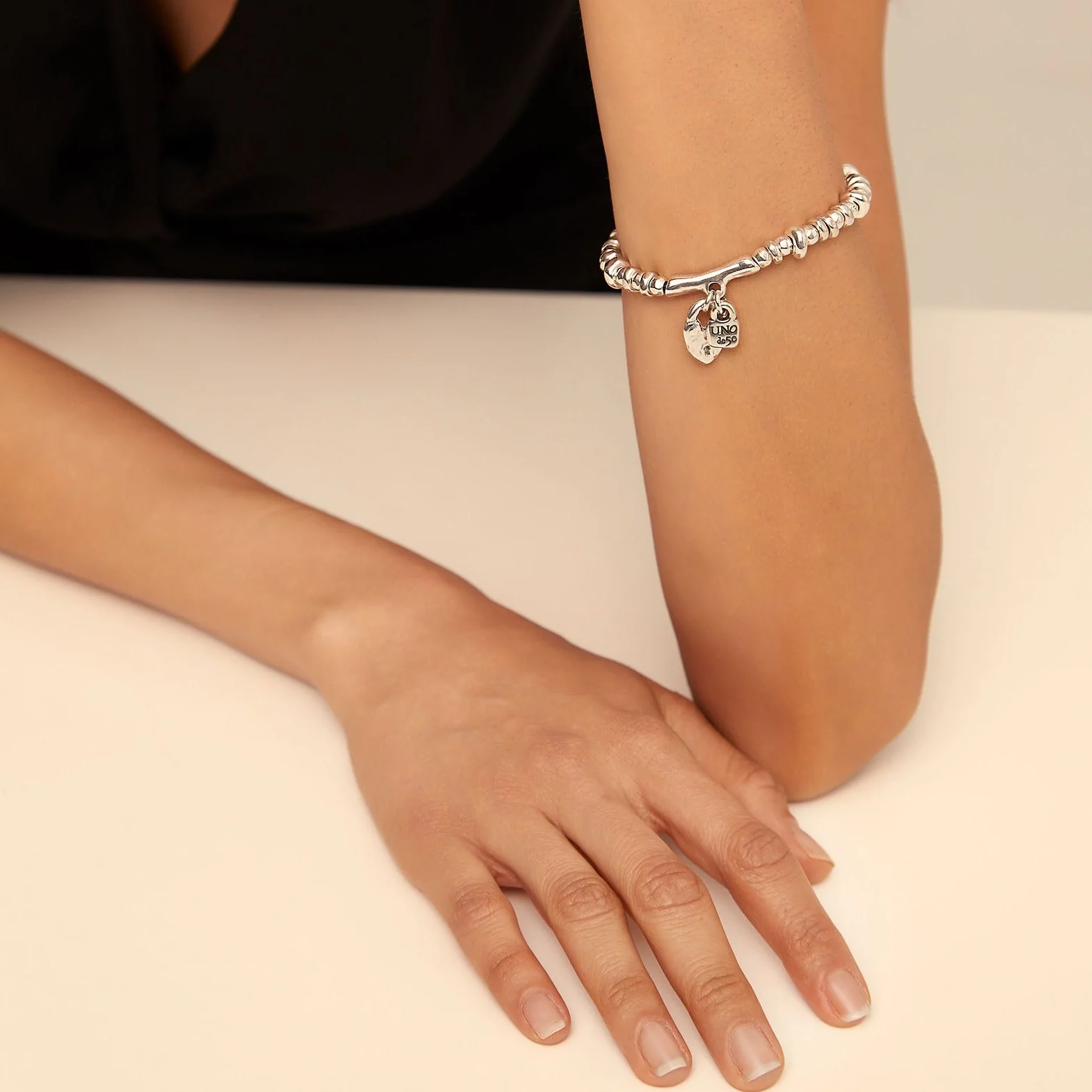 UNOde50 ENCANDADO Bracelet