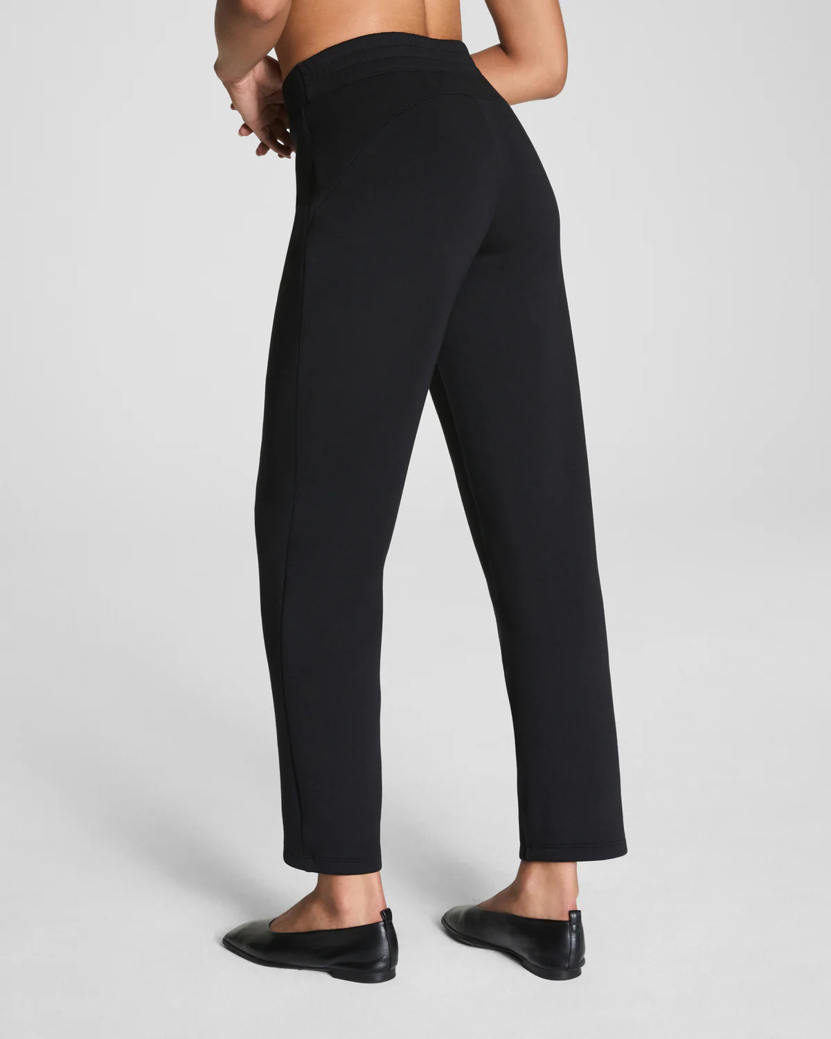 Airessential Slim Straight Pant