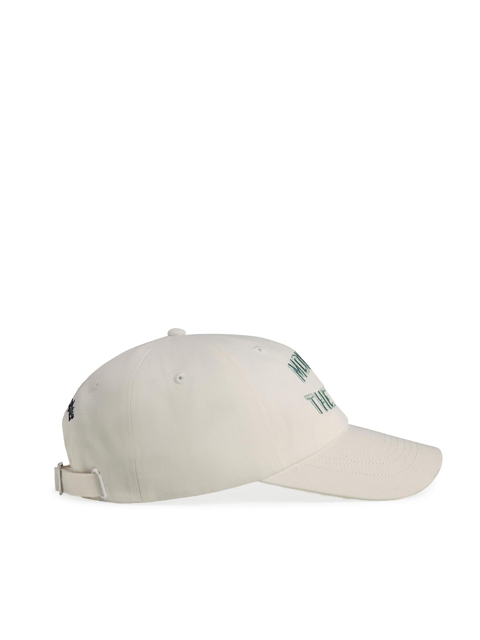 THE MOM OF THE YEAR BASEBALL HAT