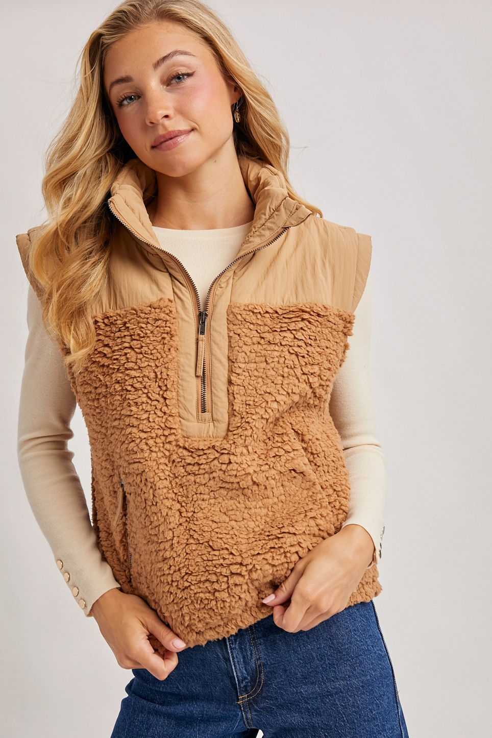 Sherpa Contrast High Stand Collar Vest - Camel