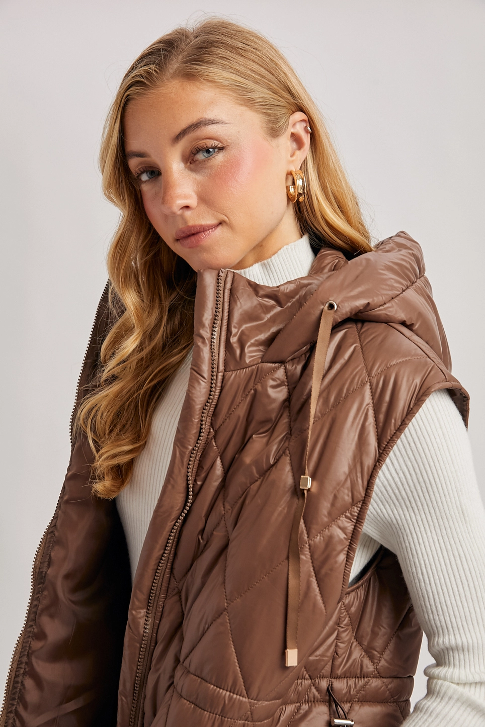 Diamond Quit Puffer Long-Line Hooded Vest - Coco