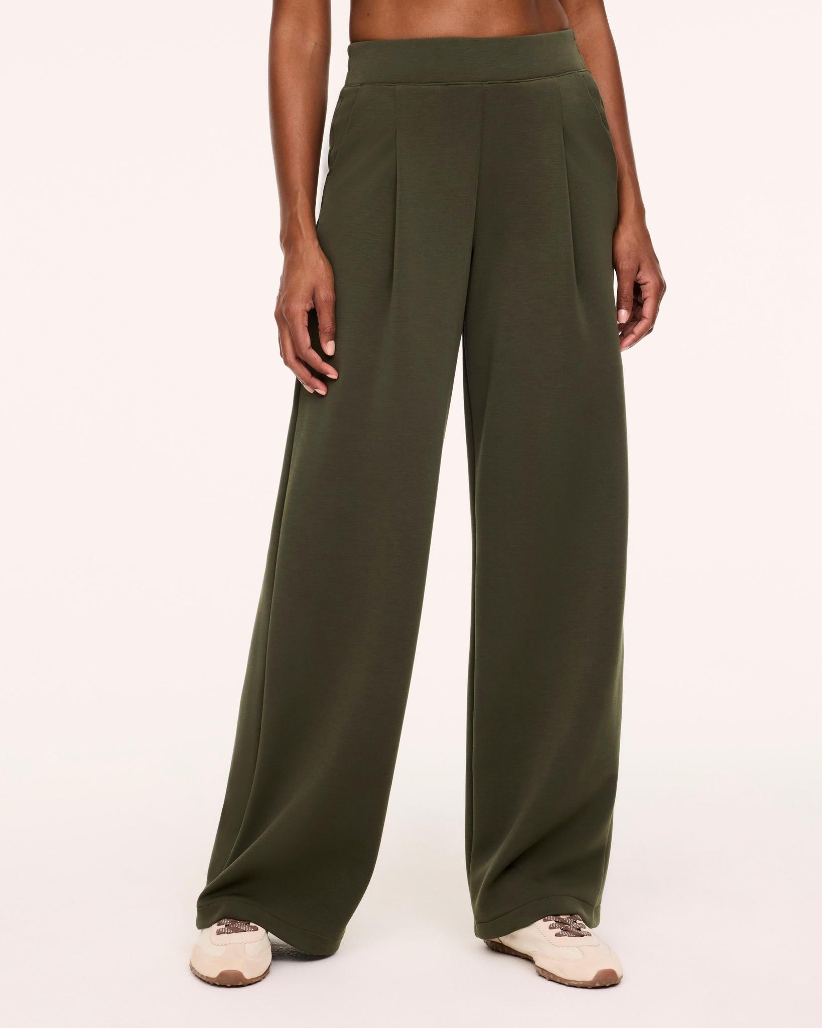 Spanx Airessentials Pleated Wide Leg Pant
