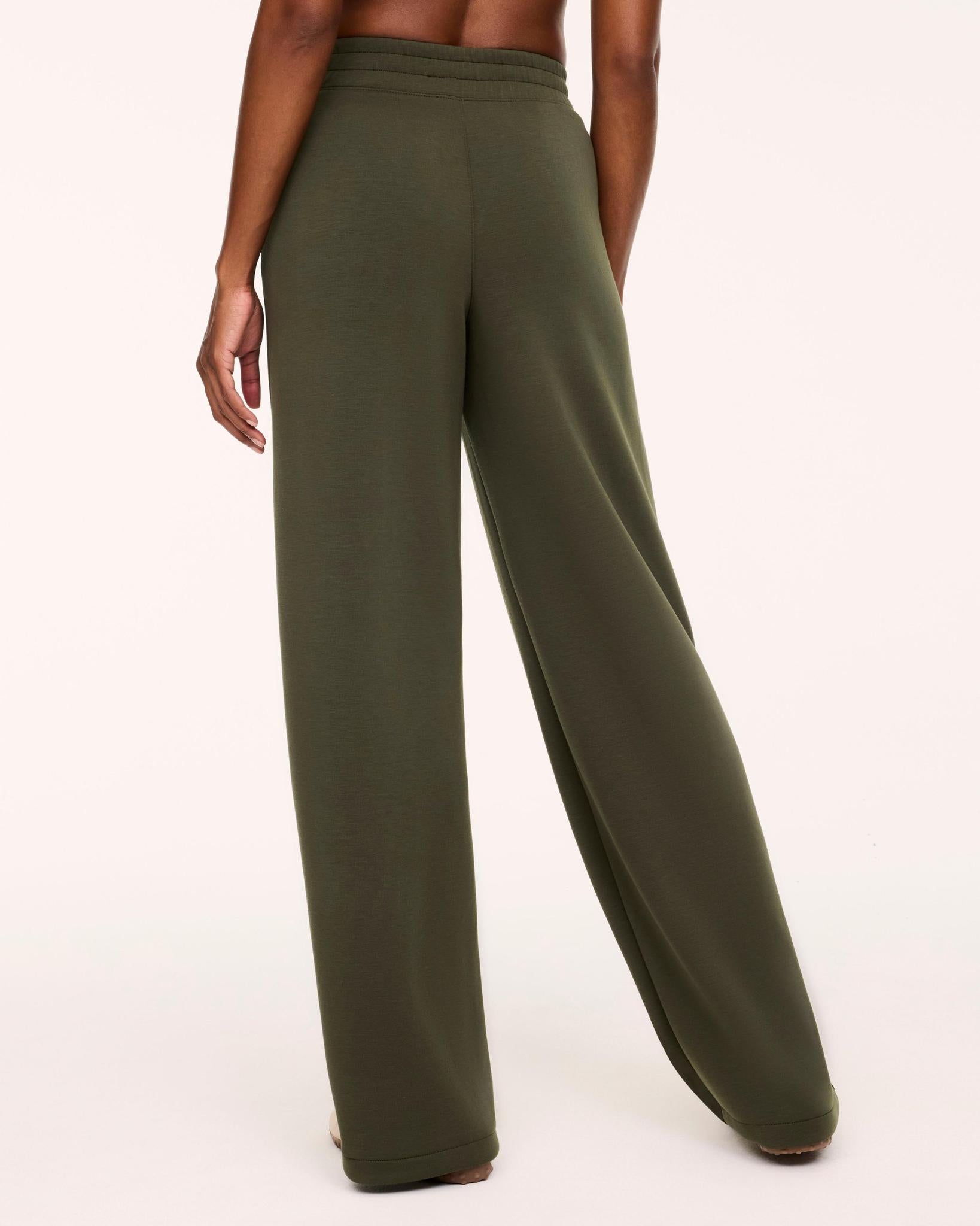 Spanx Airessentials Pleated Wide Leg Pant