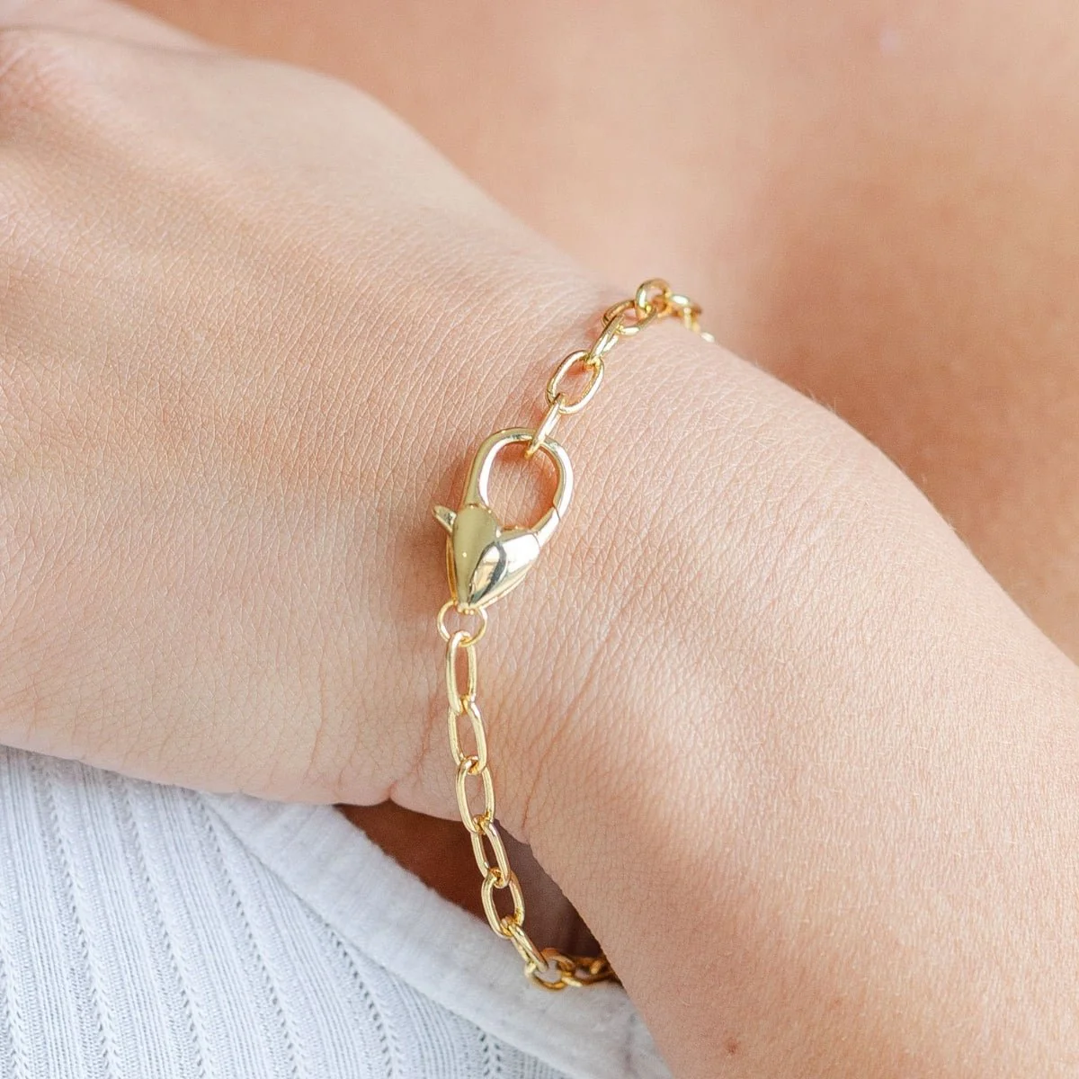 Bracelet - Oval Link Chain with Heart Clasp - Gold