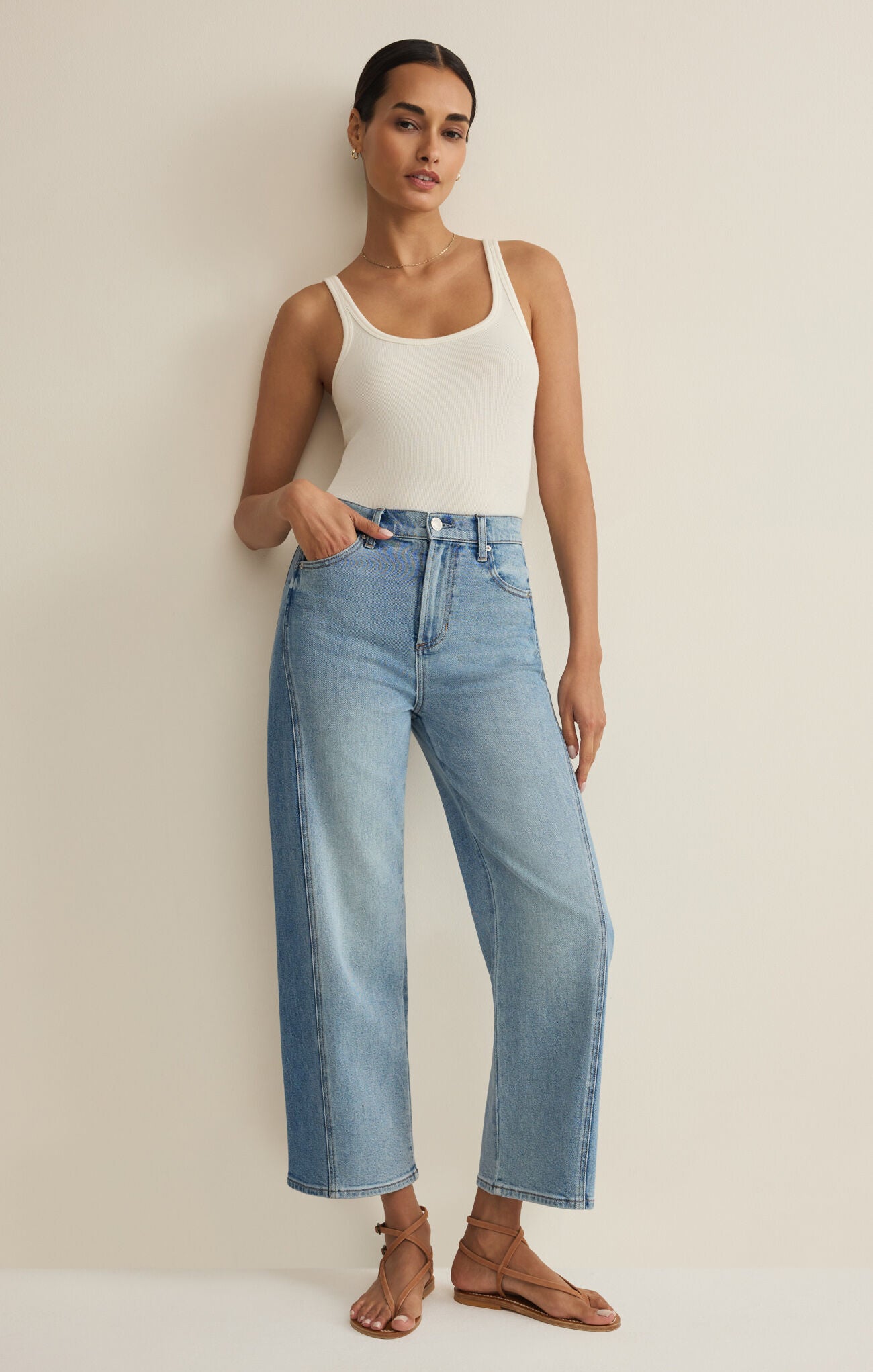 Luna High Rise Crop Bowed - Utopia