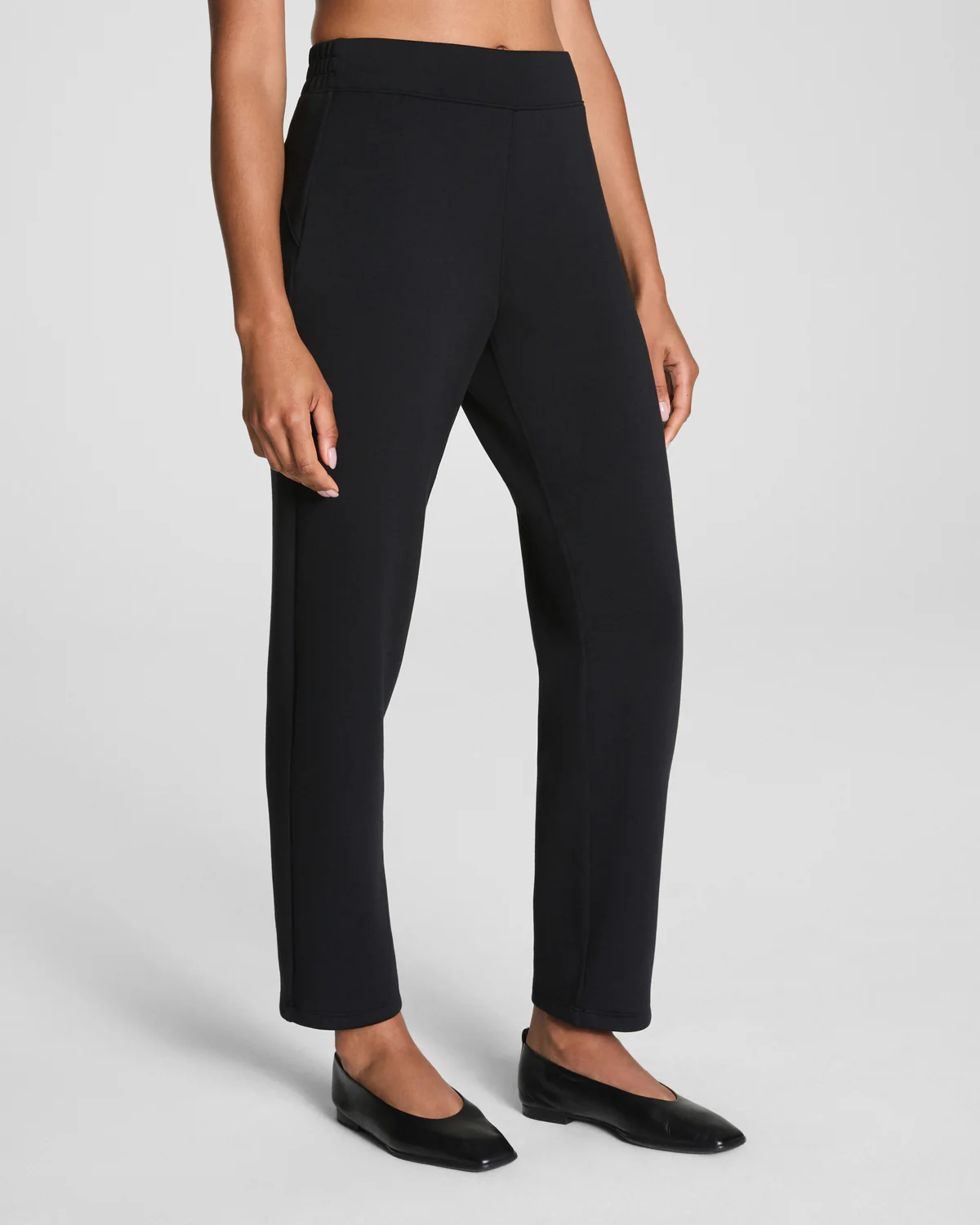 Airessential Slim Straight Pant