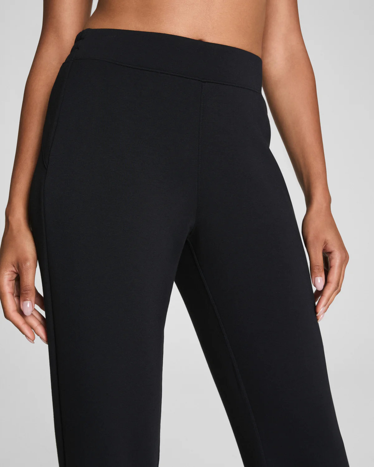 Airessential Slim Straight Pant