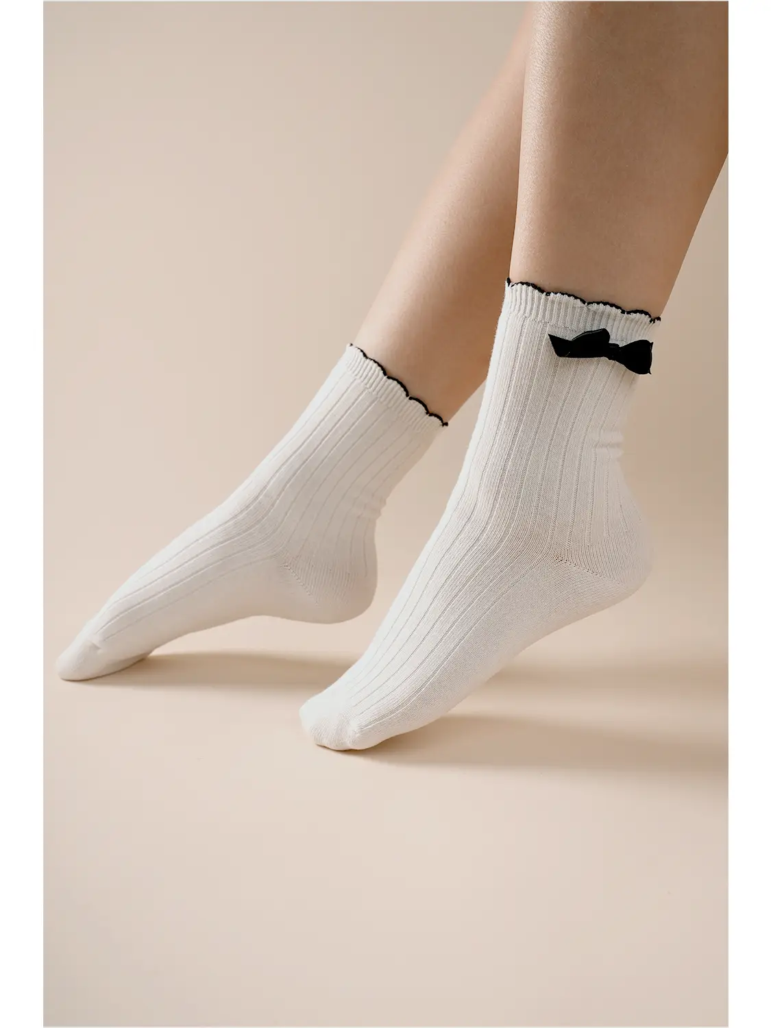 Side Bow Detail Ribbed Crew Socks