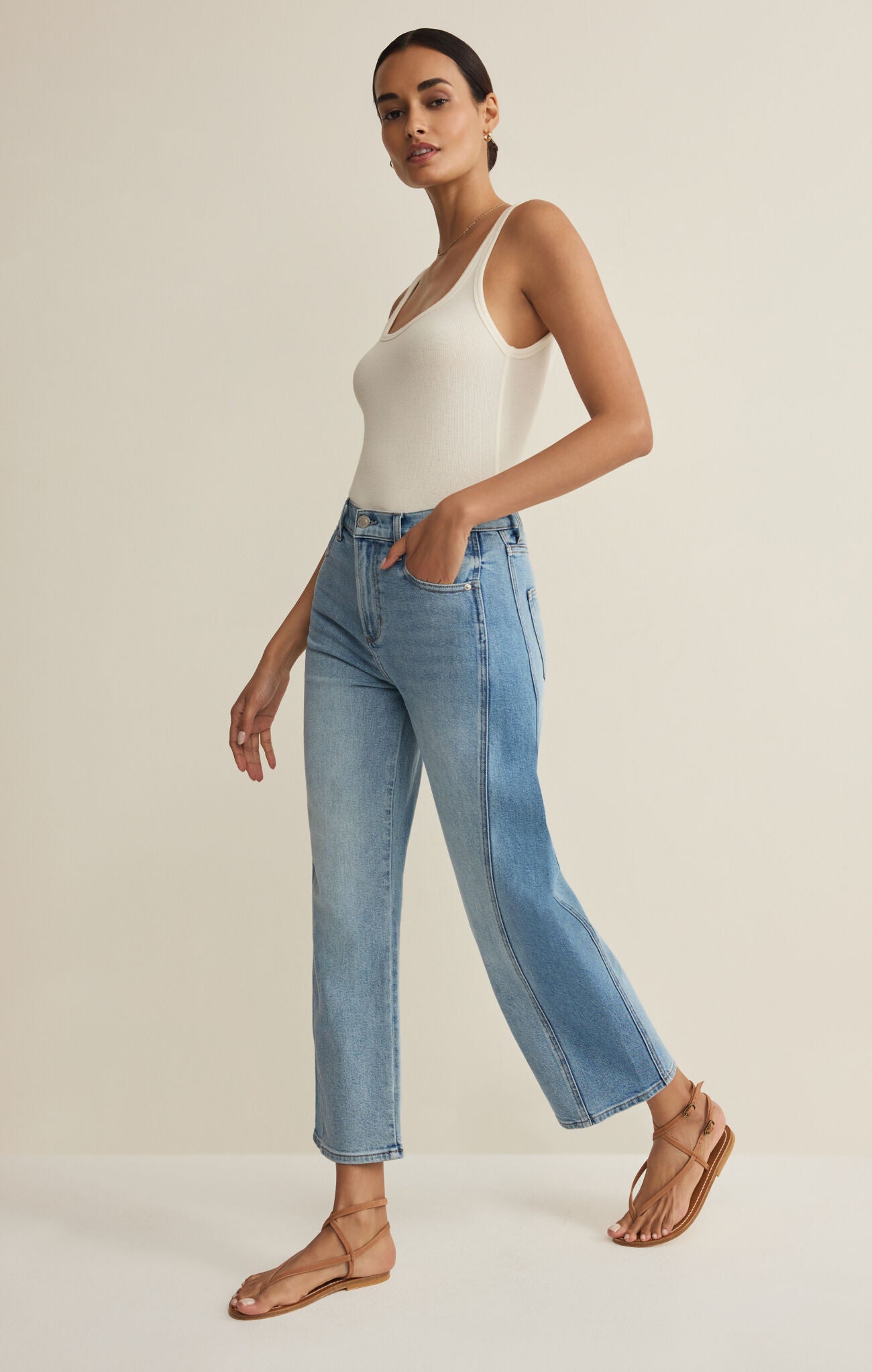 Luna High Rise Crop Bowed - Utopia